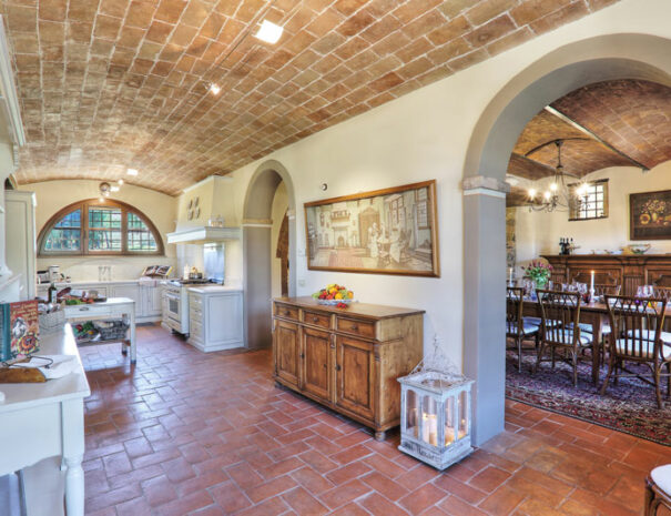 Timeless-Tuscany-Villa-La-Fonte-kitchen-dining-table