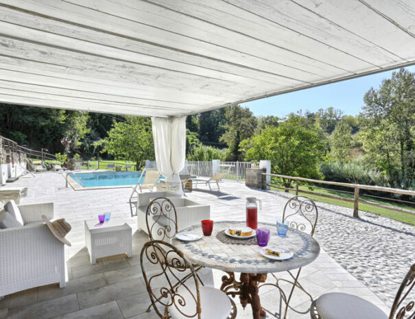 Timeless-Tuscany-Villa-La-Fonte-swimming-pool-gazebo