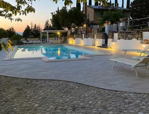 Timeless-Tuscany-Villa-La-Fonte-swimming-pool-sunset