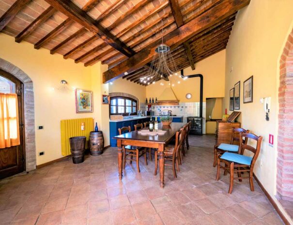 Timeless-Tuscany-Villa-La-Francigena-kitchen-1
