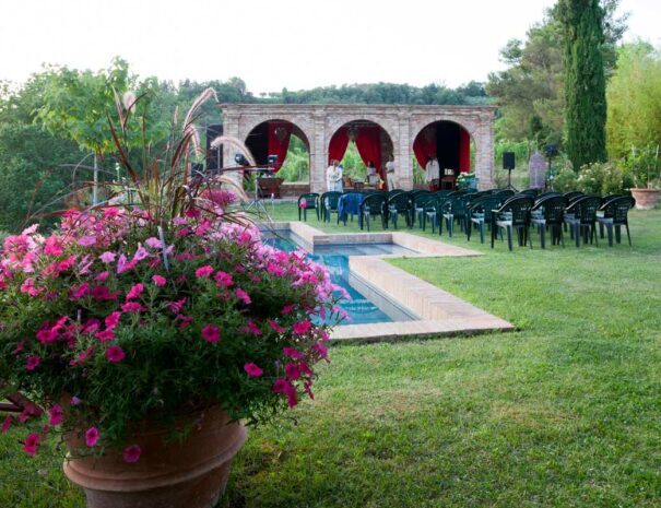 villa-dei-fiori-swimming-pool-loggia